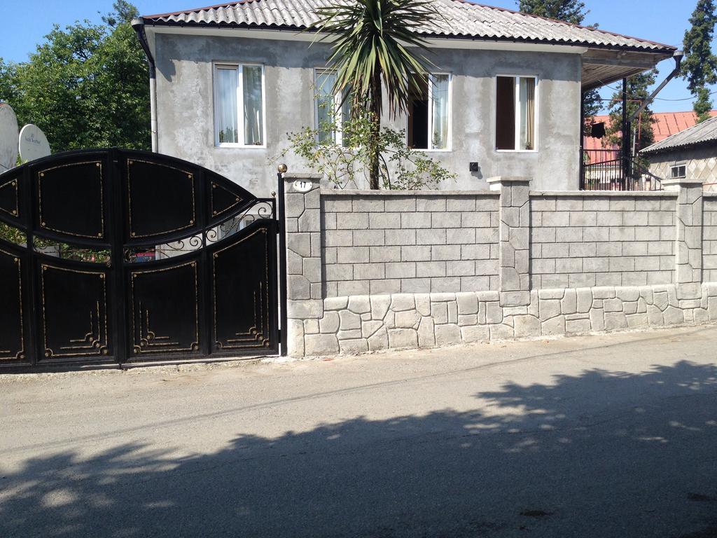 Guest House Maxim Makhinjauri Exterior photo