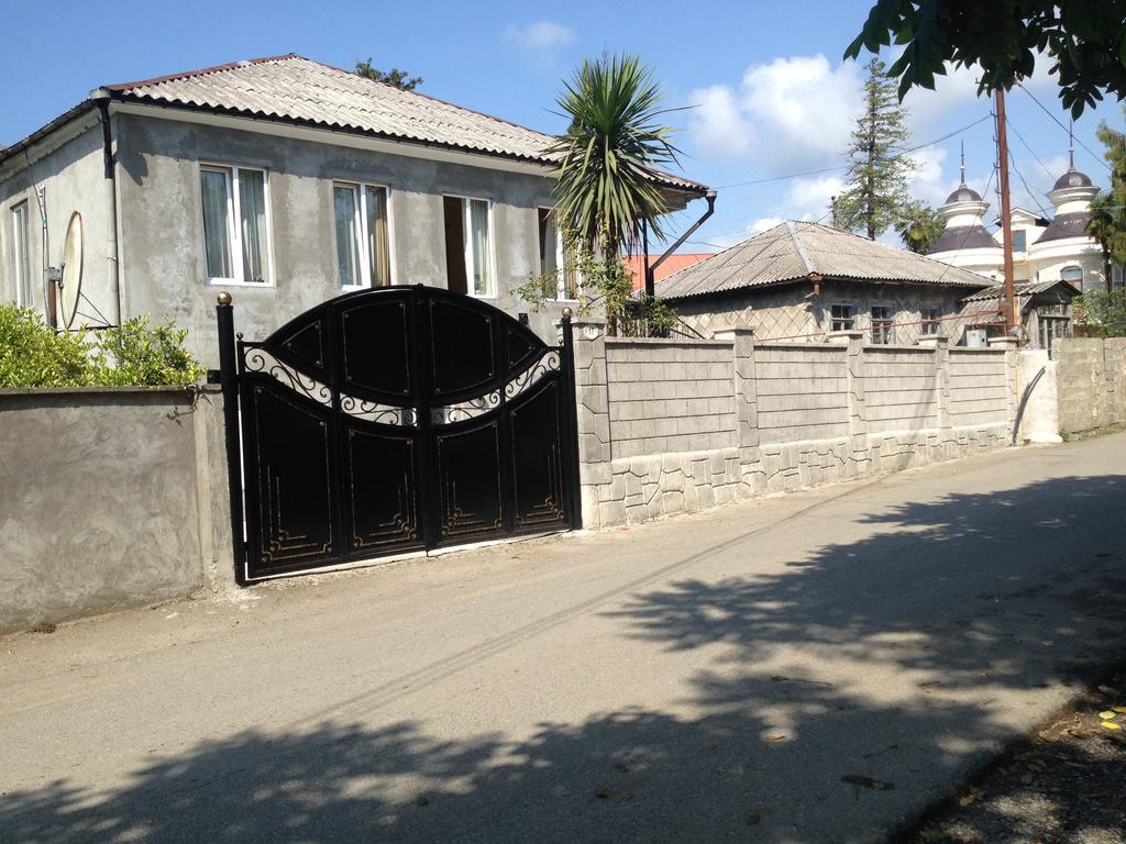 Guest House Maxim Makhinjauri Exterior photo