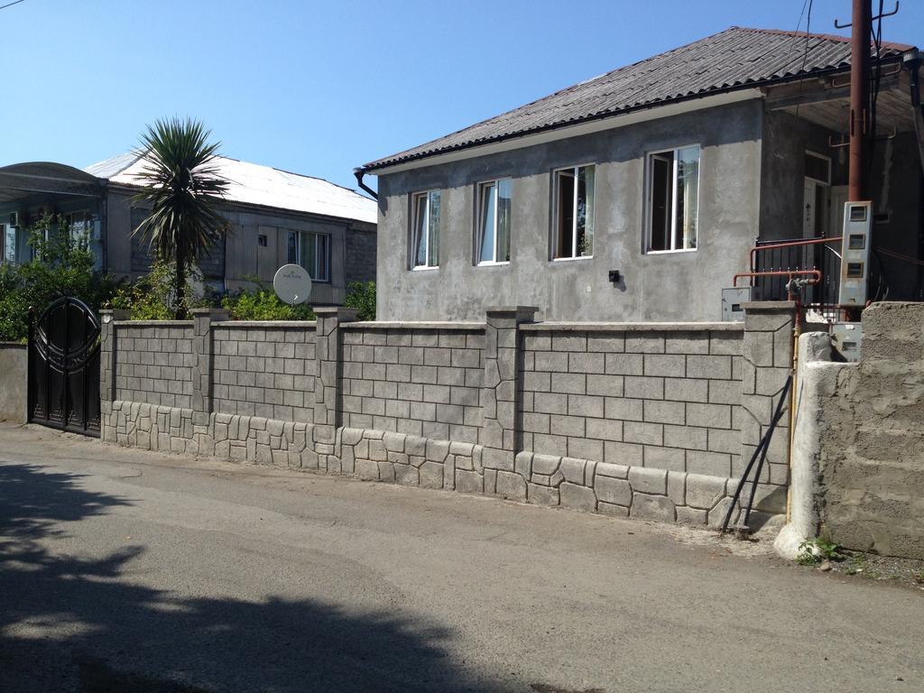 Guest House Maxim Makhinjauri Exterior photo