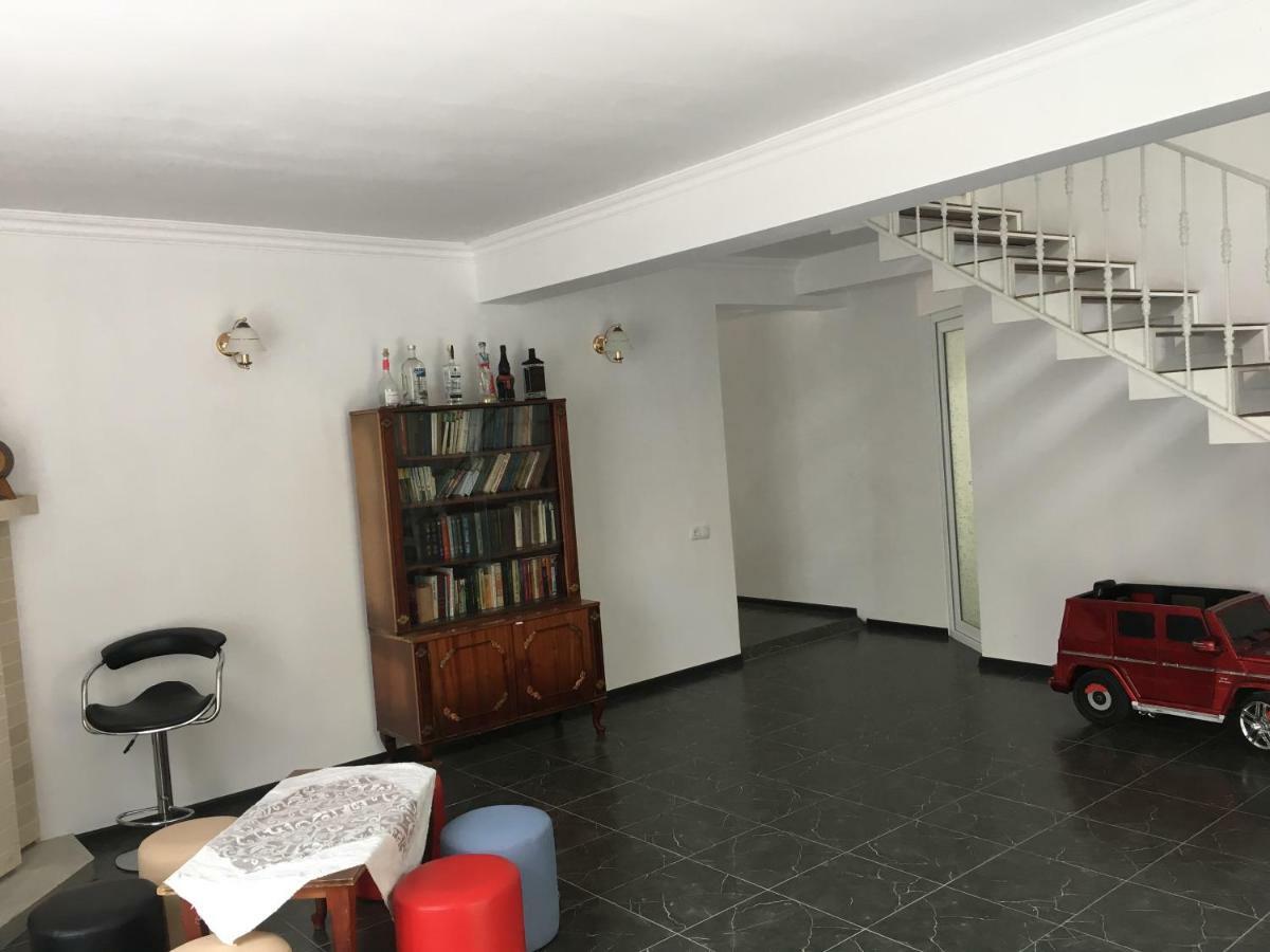 Guest House Maxim Makhinjauri Exterior photo